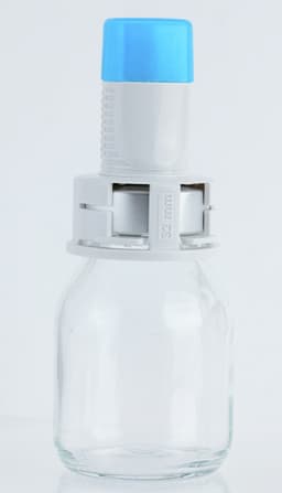 Chemfort vial adaptor-Picture of Chemfort vial adaptor, 32mm with a protective cap connected to glas vial